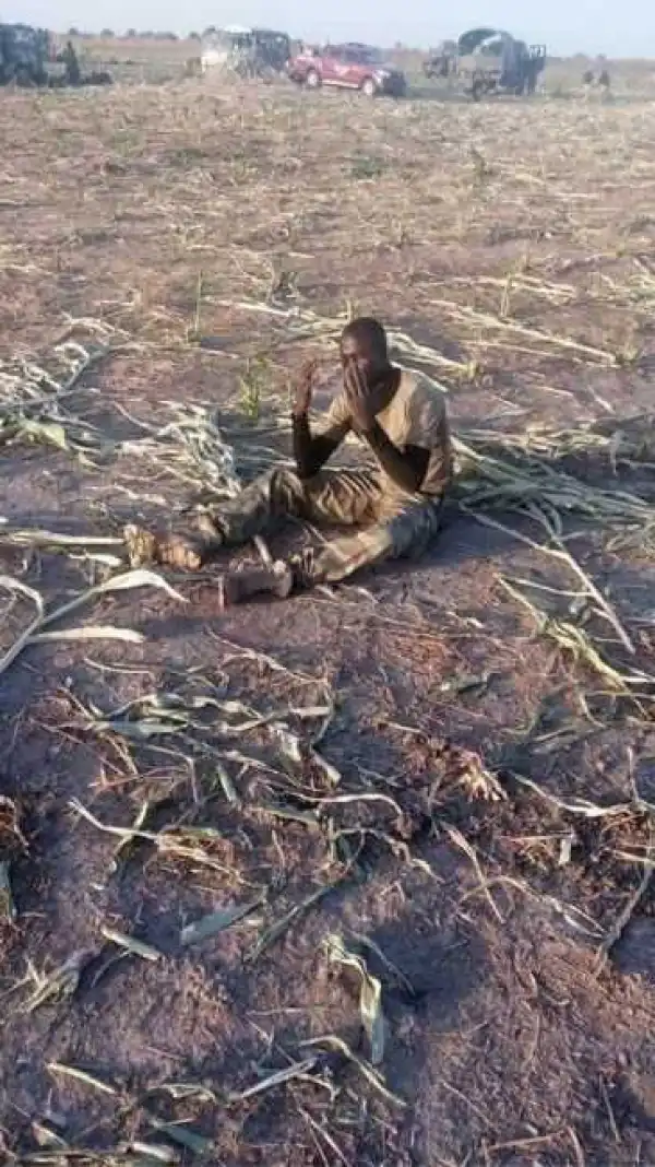 Photo Of A Soldier Thanking God For The Success Of Conquering Sambisa Forest